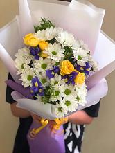 Букет цветов из:  Ирисы, Хризантемы и Розы #REPLACE_PRED# Новосибирске