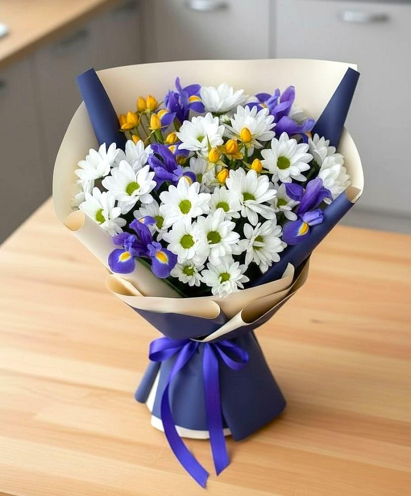 Букет цветов из: Розы, Ирисы и Хризантемы в Новосибирске